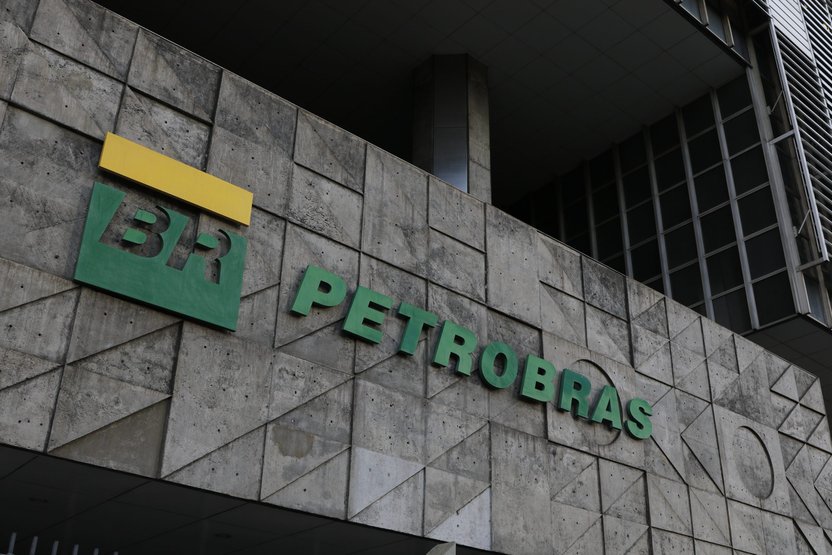 Você está visualizando atualmente Urgente | Petrobras anuncia nova redução no preço da gasolina