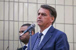 Leia mais sobre o artigo Com menções a milagres e socialismo, Bolsonaro abre campanha em Juiz de Fora