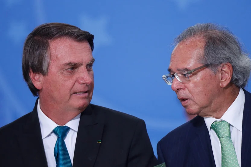 No momento você está vendo Paulo Guedes acompanhará entrevista de Jair Bolsonaro ao JN