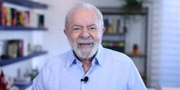 Lula diz em entrevista que ‘fica muito à vontade’ para discutir corrupção