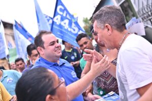 Leia mais sobre o artigo Roberto Cidade, candidato à reeleição, faz caminhada e reunião em bairros da zona Leste de Manaus
