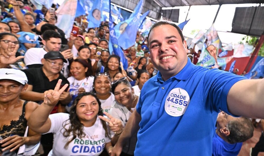 Você está visualizando atualmente Roberto Cidade reforça compromisso parlamentar com moradores e lideranças das zonas Sul e Centro-Sul de Manaus