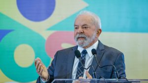 Leia mais sobre o artigo Gilmar Mendes concede liminar a Lula e suspende cobrança de R$ 18 milhões em impostos