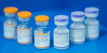 Anvisa aprova vacina da Pfizer para crianças a partir de 6 meses
