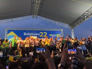 Leia mais sobre o artigo Bolsonaro pede a apoiadores que convençam ‘aqueles que pensam diferente’