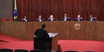 TSE ordena que Brasil Paralelo retire do ar vídeos com críticas a Lula