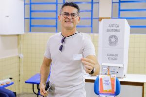 Leia mais sobre o artigo David Almeida vota no segundo turno das eleições 2022 e destaca importância de exercer a cidadania