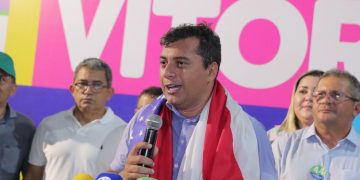 Wilson garante continuidade de convênio do Passe Livre Estudantil com a Prefeitura de Manaus