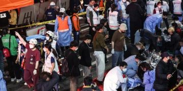 Ao menos 120 pessoas morrem após multidão ser esmagada em Halloween na Coreia do Sul