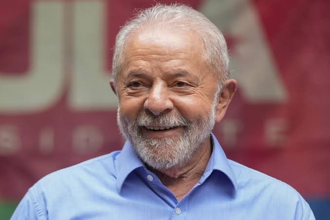 Você está visualizando atualmente Lula é eleito presidente do Brasil