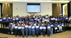 Leia mais sobre o artigo TCE-AM certifica 110 estudantes participantes do programa Ouvidoria Estudantil