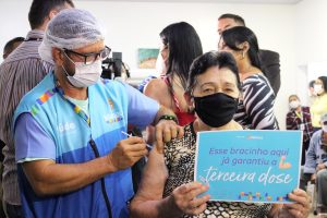 Leia mais sobre o artigo População poderá buscar 83 pontos de vacinação contra a Covid-19 em Manaus a partir desta quarta-feira
