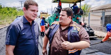 Prefeito Marcos Rotta fiscaliza andamento das obras do ‘Asfalta Manaus’ no bairro Colônia Antônio Aleixo
