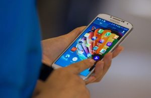 Leia mais sobre o artigo Samsung e Motorola poderiam ter mais concorrentes com modelo SKD no Brasil