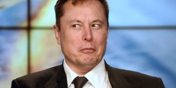 Elon Musk: selo de verificação do Twitter custará US$ 8 por mês