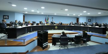 TCE-AM multa ex-presidente de Câmara do interior em mais de R$121 mil