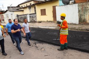 Leia mais sobre o artigo Roberto Cidade reforça pedido por execução de serviços do ‘Asfalta Manaus’ no Braga Mendes, zona Norte de Manaus