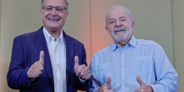 Manifestantes convocam ato contra diplomação de Lula