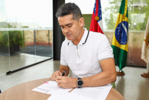 Leia mais sobre o artigo Subsídios de cargos comissionados da Prefeitura de Manaus serão reajustados em 15% a partir de janeiro de 2023