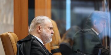 PGR avalia questionar indulto de Natal de Bolsonaro