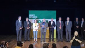 Leia mais sobre o artigo Lula anuncia nomes de cinco primeiros ministros; confira lista