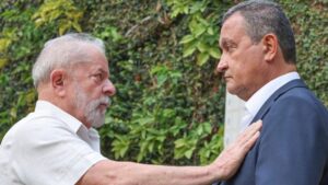Leia mais sobre o artigo Para atrair militares, governo Lula fala em “modernizar” Forças Armadas