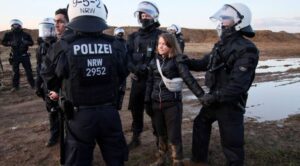 Leia mais sobre o artigo Greta Thunberg é detida na Alemanha
