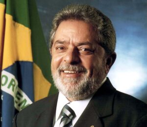 Leia mais sobre o artigo Nova foto oficial de Lula já foi tirada, mas será refeita; saiba o motivo