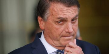 Bolsonaro anuncia volta ao Brasil: “Minha missão não acabou”