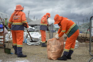 Leia mais sobre o artigo Prefeitura recolhe mais de 41 toneladas de resíduos em três noites de desfiles no sambódromo