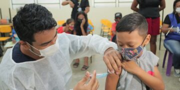 Mais de 70 unidades da Prefeitura ofertam vacina contra Covid-19 nesta semana