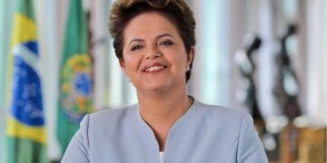 Dilma mantém ida à China para assumir banco dos Brics