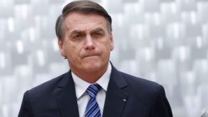 Leia mais sobre o artigo Bolsonaro anuncia nova data de retorno ao Brasil; saiba quando