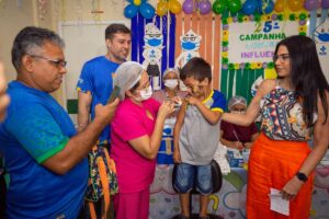 Leia mais sobre o artigo Prefeitura de Manaus começa a ofertar a vacina contra a influenza para grupos prioritários