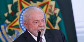 Lula oficializa indicações de novos chefes da Abin e Anac