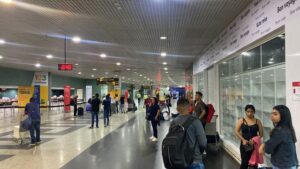 Leia mais sobre o artigo Aeroporto Internacional de Manaus suspende operações por 7 horas; voos são cancelados