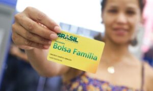Leia mais sobre o artigo Governo descarta volta do 13º para beneficiários do Bolsa Família
