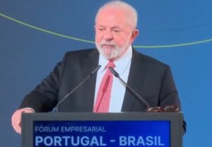 Leia mais sobre o artigo Em Portugal, Lula volta a reclamar da taxa de juros
