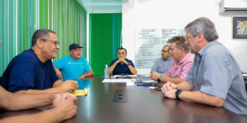 Sindicato dos Rodoviários e Sinetram discutem reajuste salarial dos profissionais do transporte coletivo em encontro na sede do IMMU