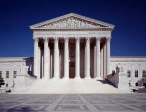Leia mais sobre o artigo Suprema Corte dos EUA dá permissão provisória a pílula abortiva