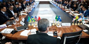 Governadores e secretários de nove estados participam do 25º Fórum de Governadores da Amazônia Legal