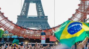 Leia mais sobre o artigo Em Paris, Lula diz que aprovação de Zanin foi vitória “do Brasil”