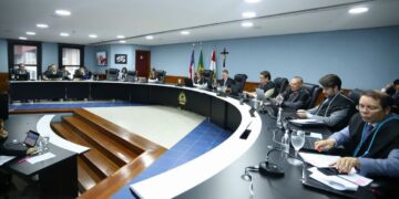 TCE-AM reprova contas da Câmara de Urucurituba e aplica multa de R$ 95,3 mil ao gestor