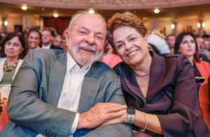 Leia mais sobre o artigo Lula diz que Brasil deve desculpas a Dilma