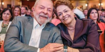 Lula diz que Brasil deve desculpas a Dilma