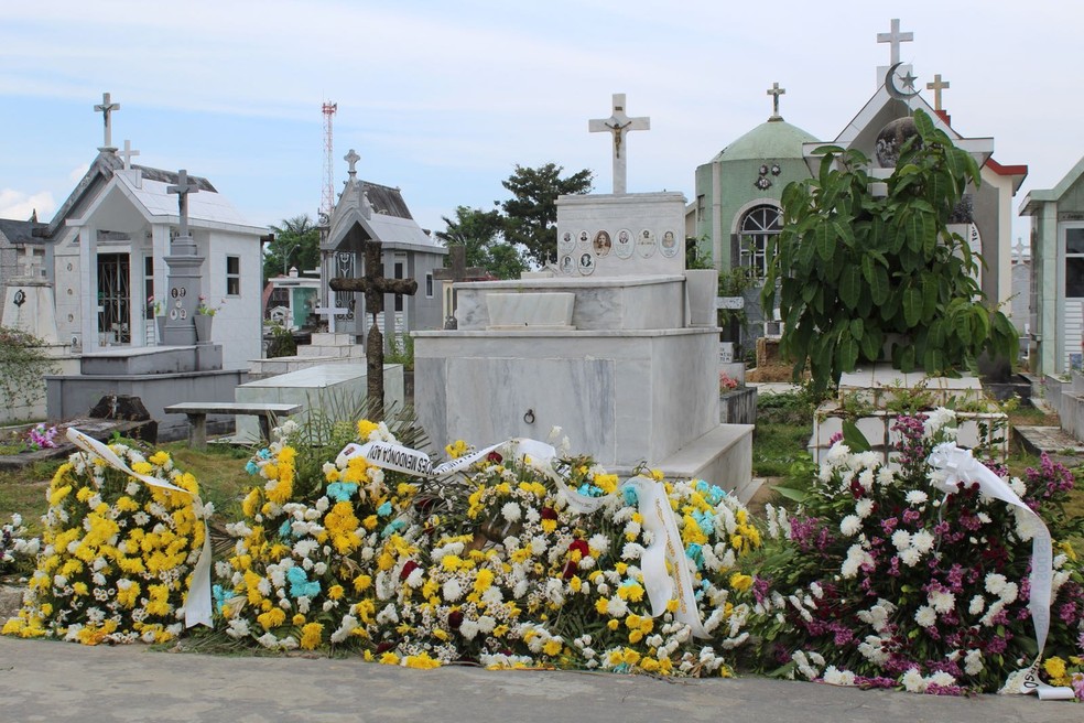 Você está visualizando atualmente Cemitérios de Manaus recebem população para homenagens ao Dia dos Pais
