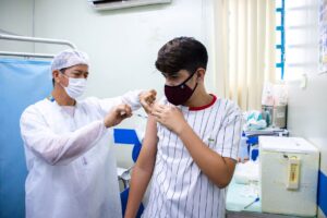 Leia mais sobre o artigo Prefeitura de Manaus prossegue com vacinação contra a Covid-19 em 74 unidades de saúde