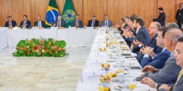 Lula discute com líderes formas de aumentar a arrecadação￼