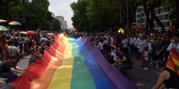 Comissão da Câmara aprova PL que proíbe casamento homoafetivo no Brasil￼