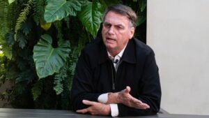 Leia mais sobre o artigo Bolsonaro tem reunião com embaixador de Israel￼